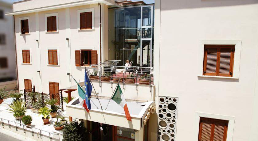 Hotel Diana Πομπηία Εξωτερικό φωτογραφία