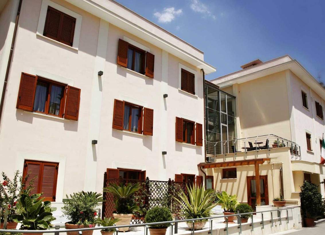 Hotel Diana Πομπηία Εξωτερικό φωτογραφία